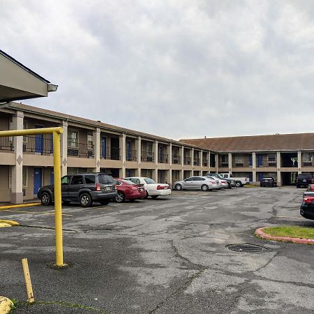 Lake Houmas Inn Exterior photo