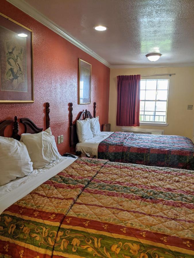 Lake Houmas Inn Exterior photo